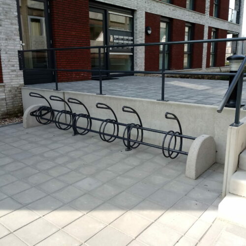 Fietsenrek Strike 9 Fraai design, vrijstaand te plaatsen. Fietsenrek model Strike.